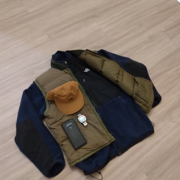 Carhartt hat. - Picture 3 of 6